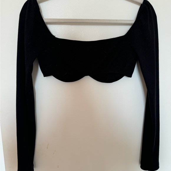 Princess Polly crop top, US6 - Picture 2 of 2